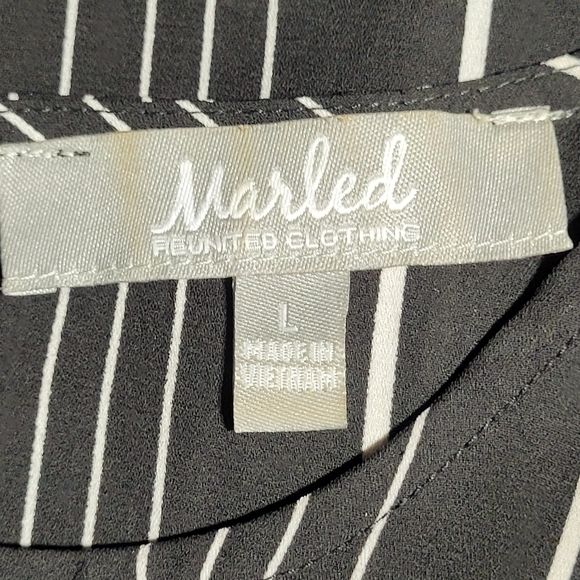 Marled Sleeveless Black with White Stripes Asymmetric Peplum Blouse (L) - Picture 5 of 9